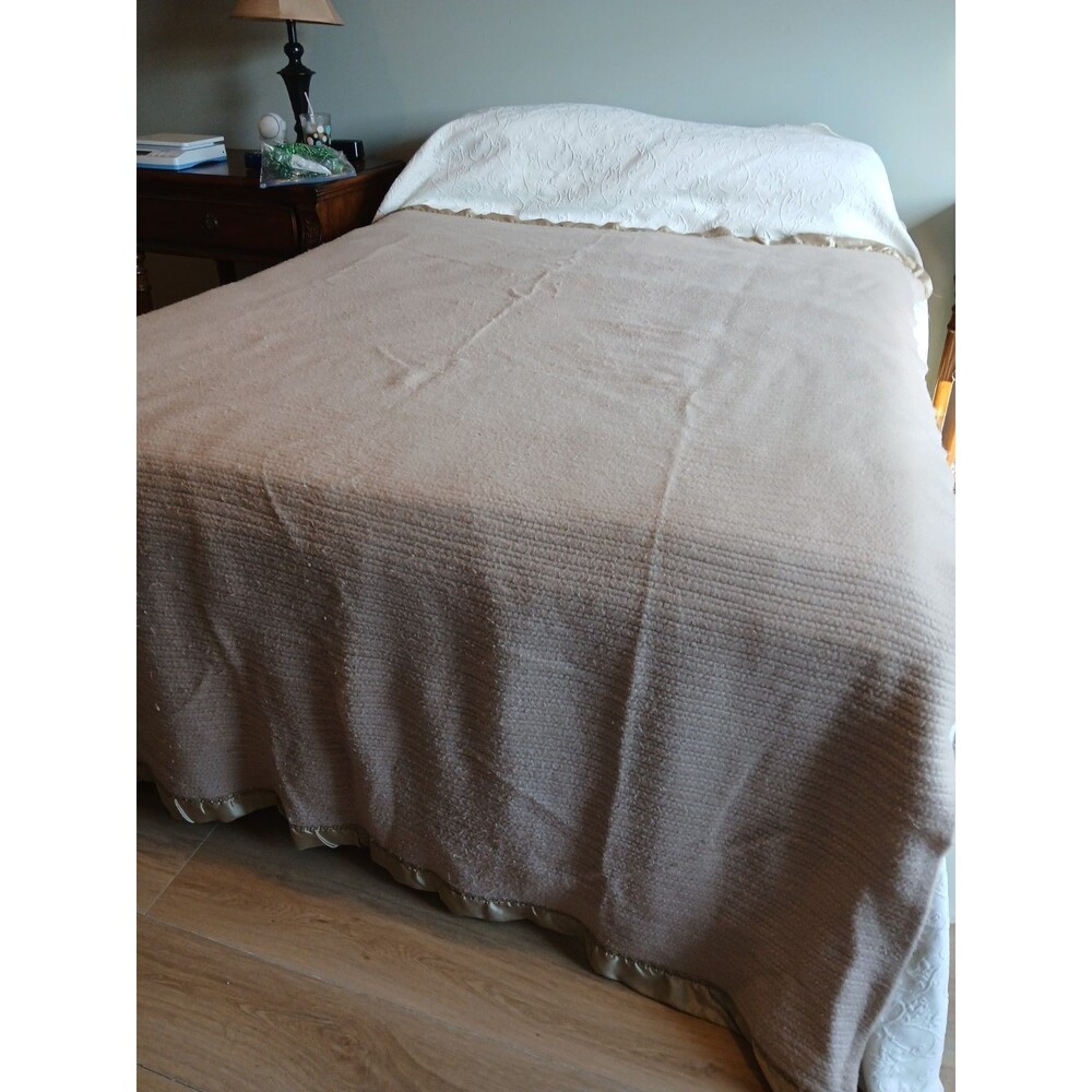 Vtg Blanket Waffle Weave Acrylic tan Satin Trim 88 X 68 Jc PENNY home Collection